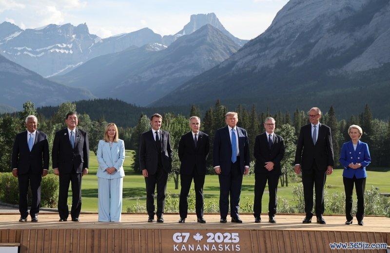 2025年6月，在加拿大举行的G7峰会指引人合影。 IC Photo